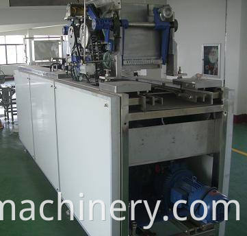 Full-automatic chocolate making machine melting forming molding machine